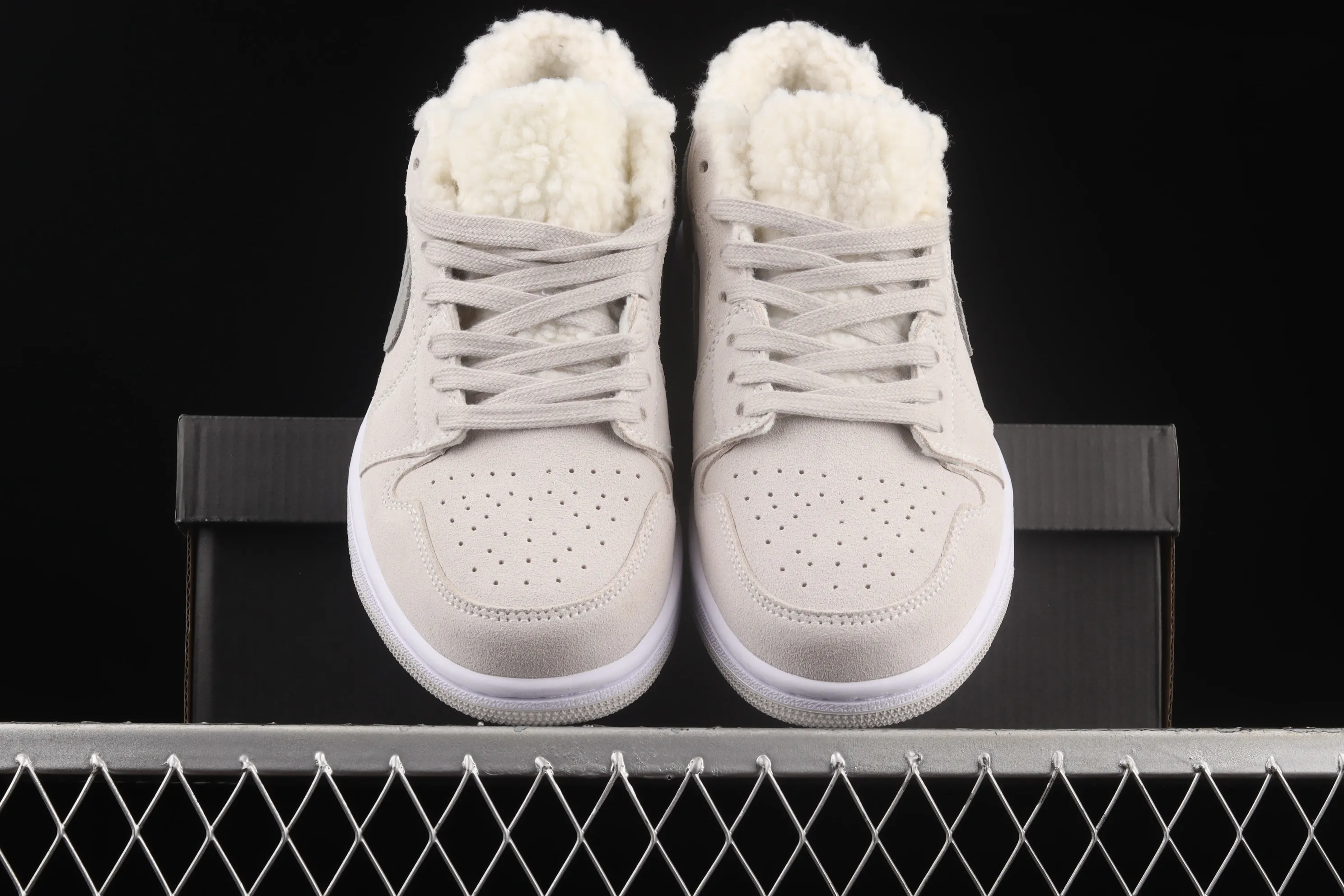 All Categories Air Jordan Jordan Series Basketball Shoes Air Jordan 1 Low Air Jordan 1 Low "Sherpa Fleece" AJ1 Joe 1 Beige Velvet Low-top Cultural Leisure Sports Basketball Shoes DO0750-002
